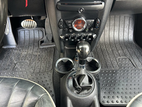 Used 2011 MINI Cooper S image 23