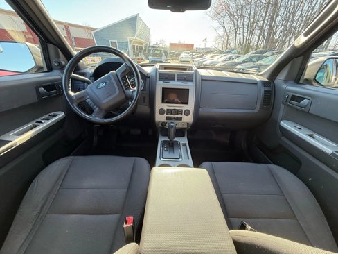 Used 2011 Ford Escape XLT image 24