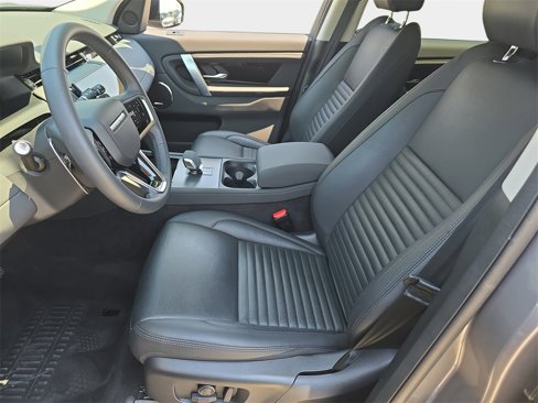 Used 2024 Land Rover Discovery Sport S image 15