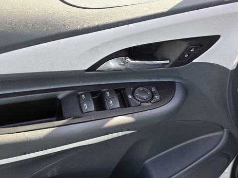Used 2017 Chevrolet Bolt LT image 13