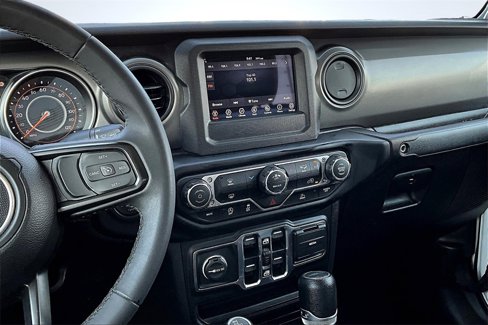 Used 2023 Jeep Gladiator Sport image 6