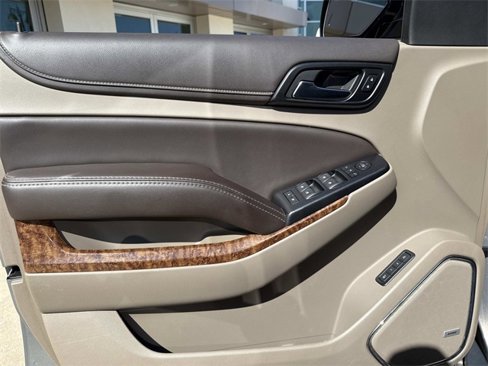 Used 2017 Chevrolet Suburban Premier image 23