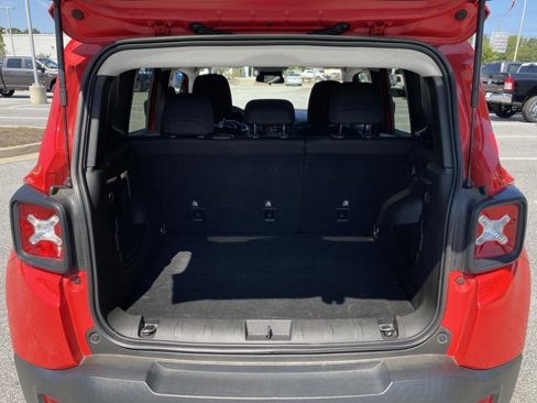 Used 2021 Jeep Renegade Latitude image 30