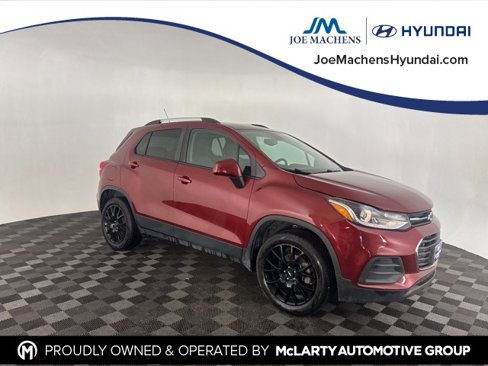 Used 2021 Chevrolet Trax LT w/ Premium Seat Package image 1