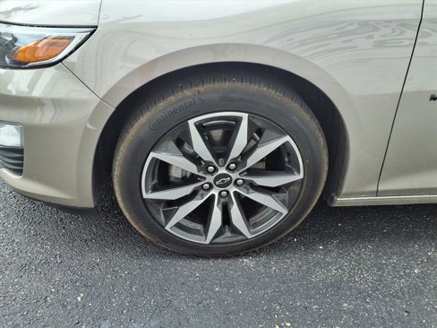 Certified 2025 Chevrolet Malibu RS image 9