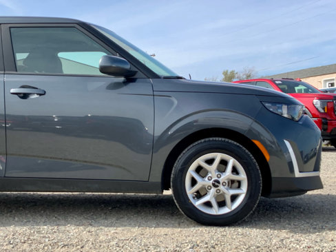 Used 2023 Kia Soul LX w/ Option Group 015 image 13