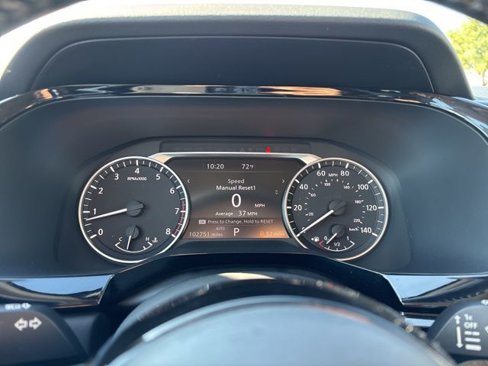 Used 2022 Nissan Pathfinder SV w/ SV Premium Package image 15