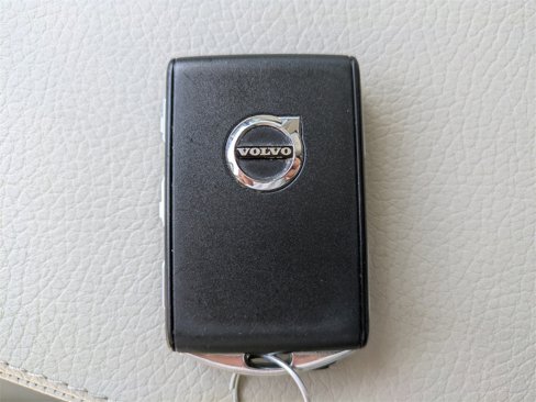 Certified 2022 Volvo XC90 T6 Momentum w/ Advanced Package image 29