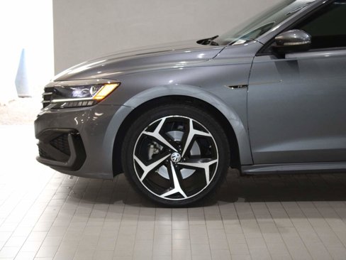 Used 2020 Volkswagen Passat 2.0T R-Line image 4
