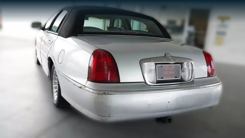 Used 1998 Lincoln Town Car Executive image 9
