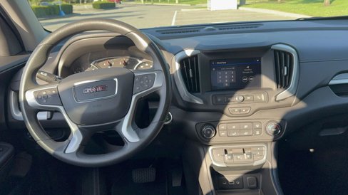 Used 2024 GMC Terrain SLE image 10