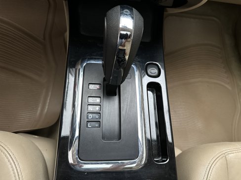 Used 2011 Ford Escape Limited w/ 302A Rapid Spec Order Code image 34