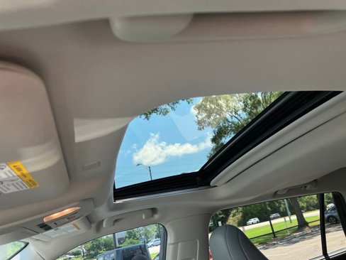 Used 2020 Toyota Highlander XLE image 10