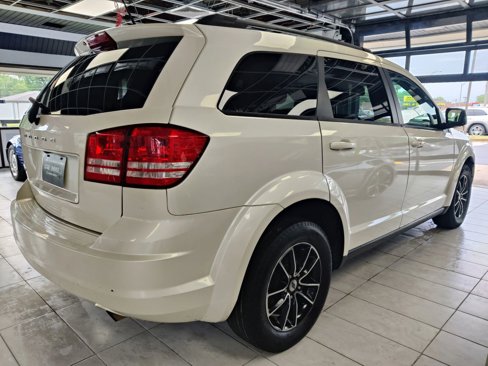 Used 2018 Dodge Journey SE w/ Blacktop Package image 6