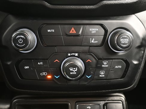Used 2021 Jeep Renegade Latitude image 19