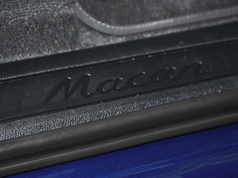 Used 2022 Porsche Macan image 16