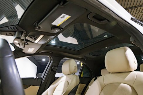 Used 2018 Mercedes-Benz C 300 Sedan w/ Premium Package image 23