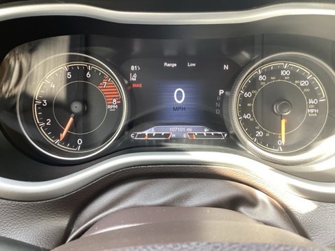 Used 2017 Jeep Cherokee Overland w/ Technology Group image 16