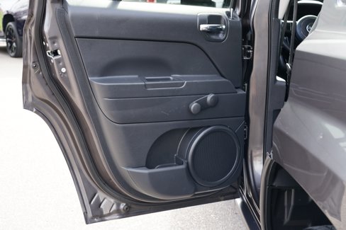 Used 2016 Jeep Patriot Sport image 19