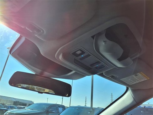 Used 2022 Ford Explorer XLT w/ Equipment Group 202A image 15