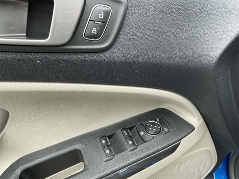 Used 2020 Ford EcoSport SE image 18