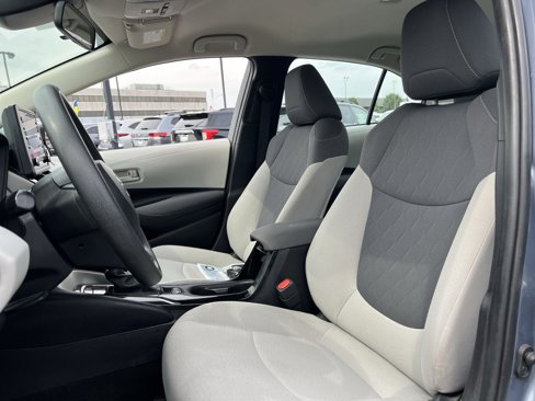 Used 2022 Toyota Corolla LE image 11