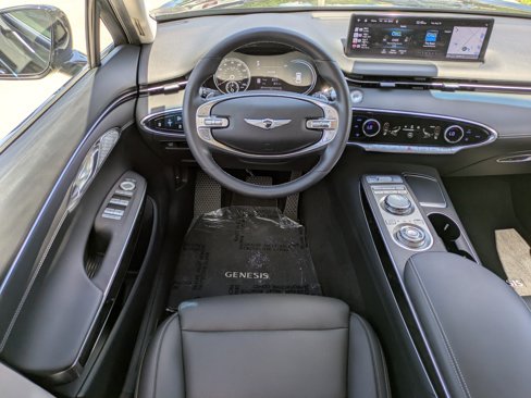 Certified 2024 Genesis GV70 2.5T image 12
