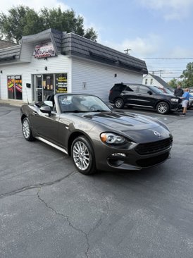 Used 2017 FIAT 124 Spider Classica image 8