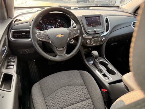 Used 2023 Chevrolet Equinox LT w/ Driver Convenience Package image 9