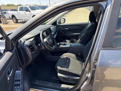 Used 2024 Nissan Rogue SV image 18
