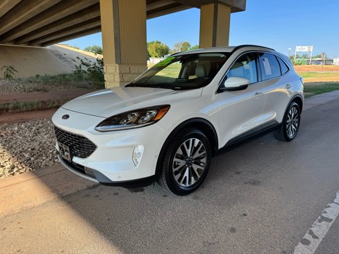 Used 2020 Ford Escape Titanium image 7