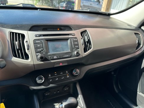 Used 2014 Kia Sportage LX image 16