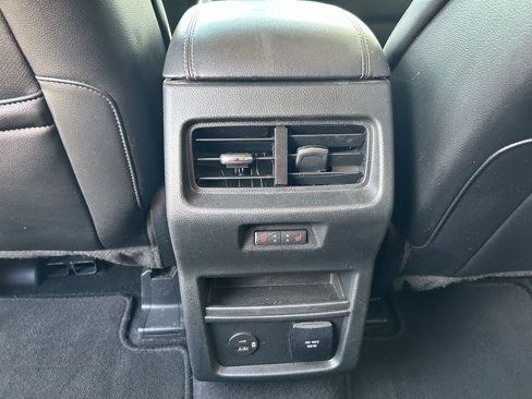 Used 2022 Ford Edge Titanium w/ Equipment Group 301A image 9