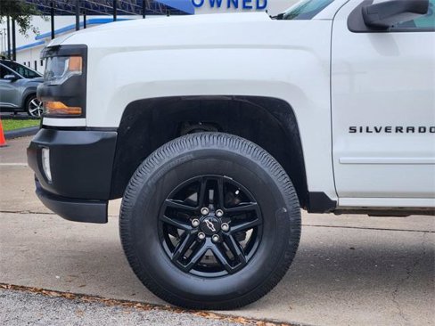 Used 2018 Chevrolet Silverado 1500 LT w/ All Star Edition image 8