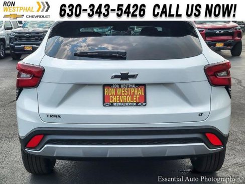 New 2025 Chevrolet Trax LT w/ LT Convenience Package image 5