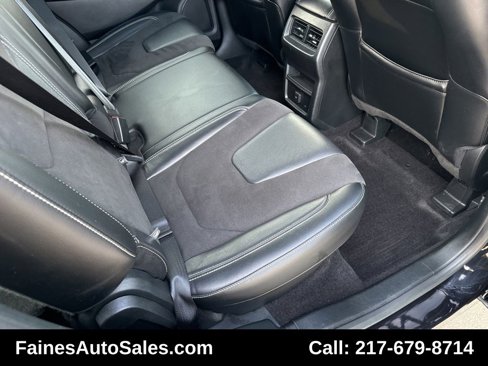 Used 2019 Ford Edge ST image 36