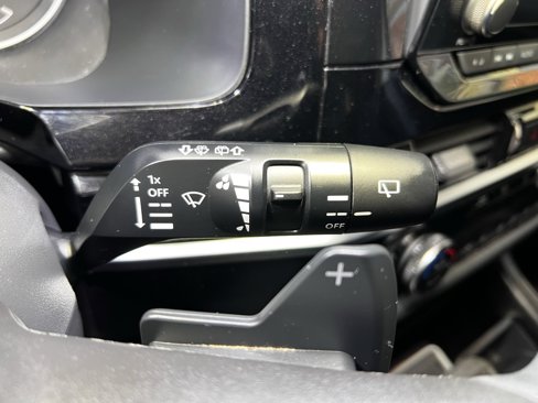 Used 2022 Nissan Pathfinder SV w/ SV Premium Package image 26