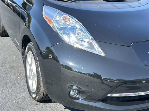 Used 2014 Nissan Leaf SV w/ LED & Quick Charge Package image 10