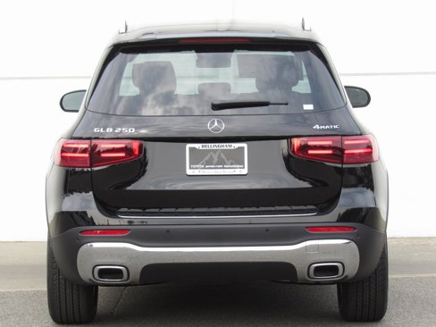 New 2025 Mercedes-Benz GLB 250 4MATIC image 7