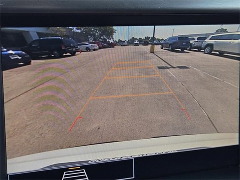 Used 2021 GMC Acadia SLE w/ Driver Convenience Package image 17