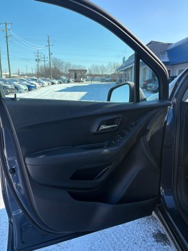 Used 2019 Chevrolet Trax LS image 11