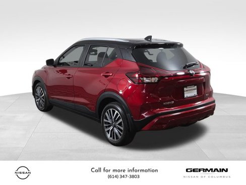 Used 2023 Nissan Kicks SV image 8