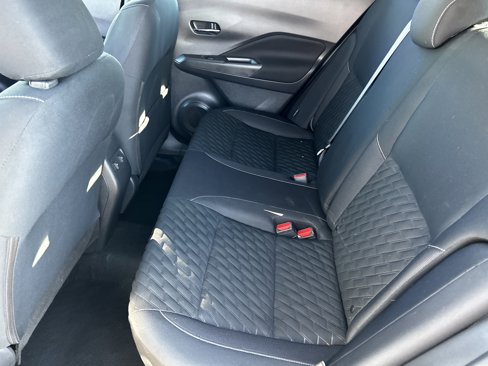 Used 2021 Nissan Kicks SV image 16