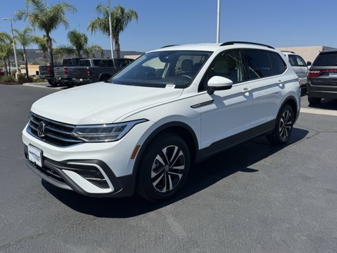 Certified 2024 Volkswagen Tiguan S image 5