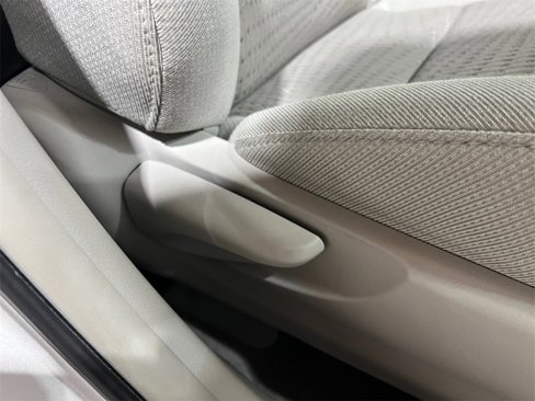 Used 2014 Toyota Camry XLE image 16