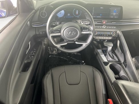Used 2023 Hyundai Elantra Limited image 23