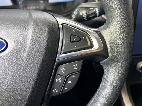 Used 2024 Ford Edge SEL image 25