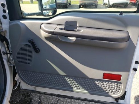 Used 2006 Ford F350 XL image 20