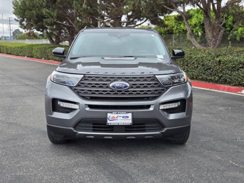 Used 2022 Ford Explorer XLT w/ Equipment Group 202A image 3