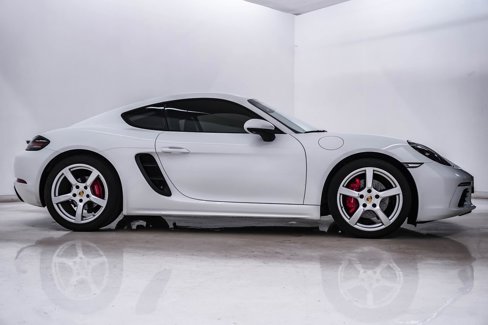 Certified 2018 Porsche 718 Cayman S image 9